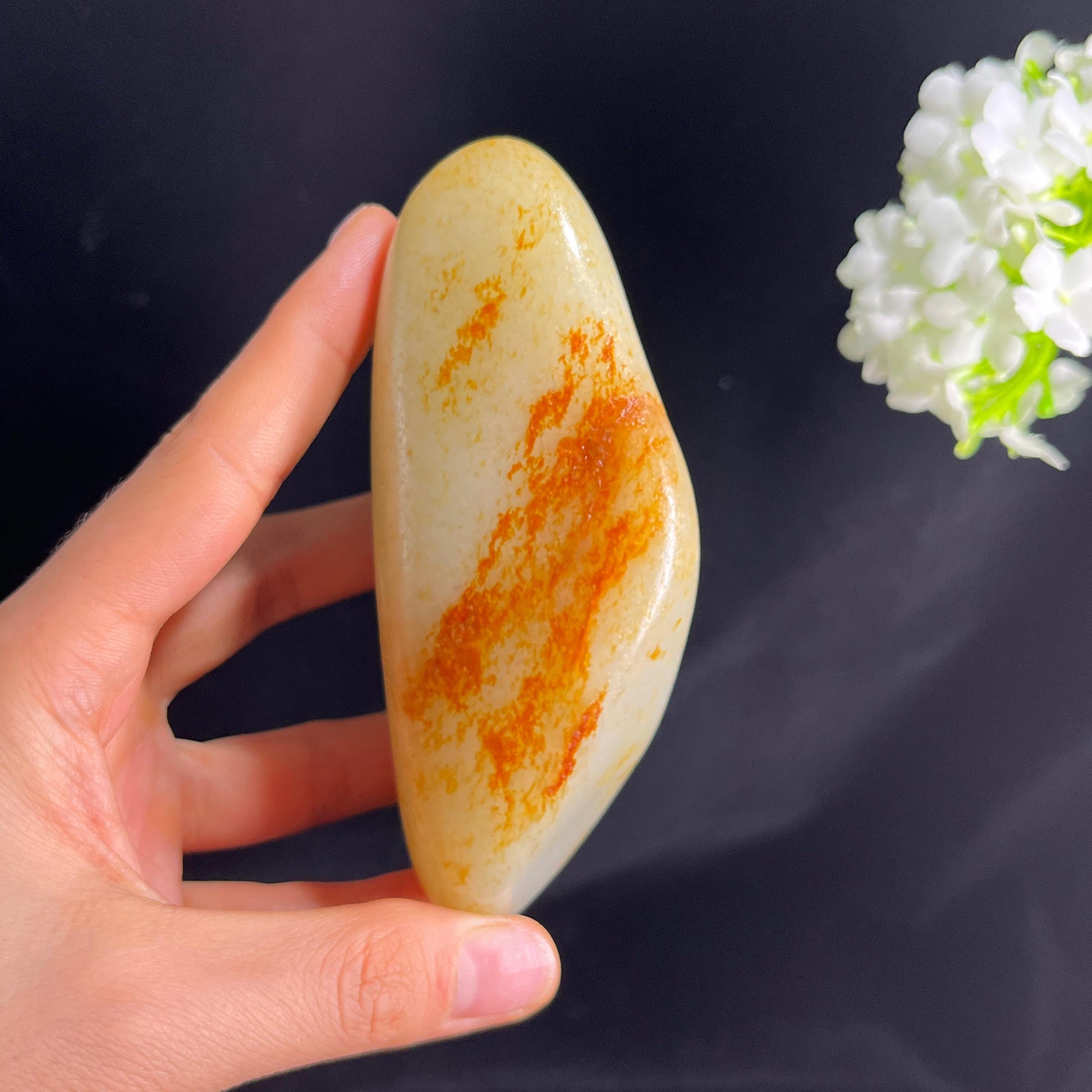 和田玉高青白洒红皮籽料（yc283609）