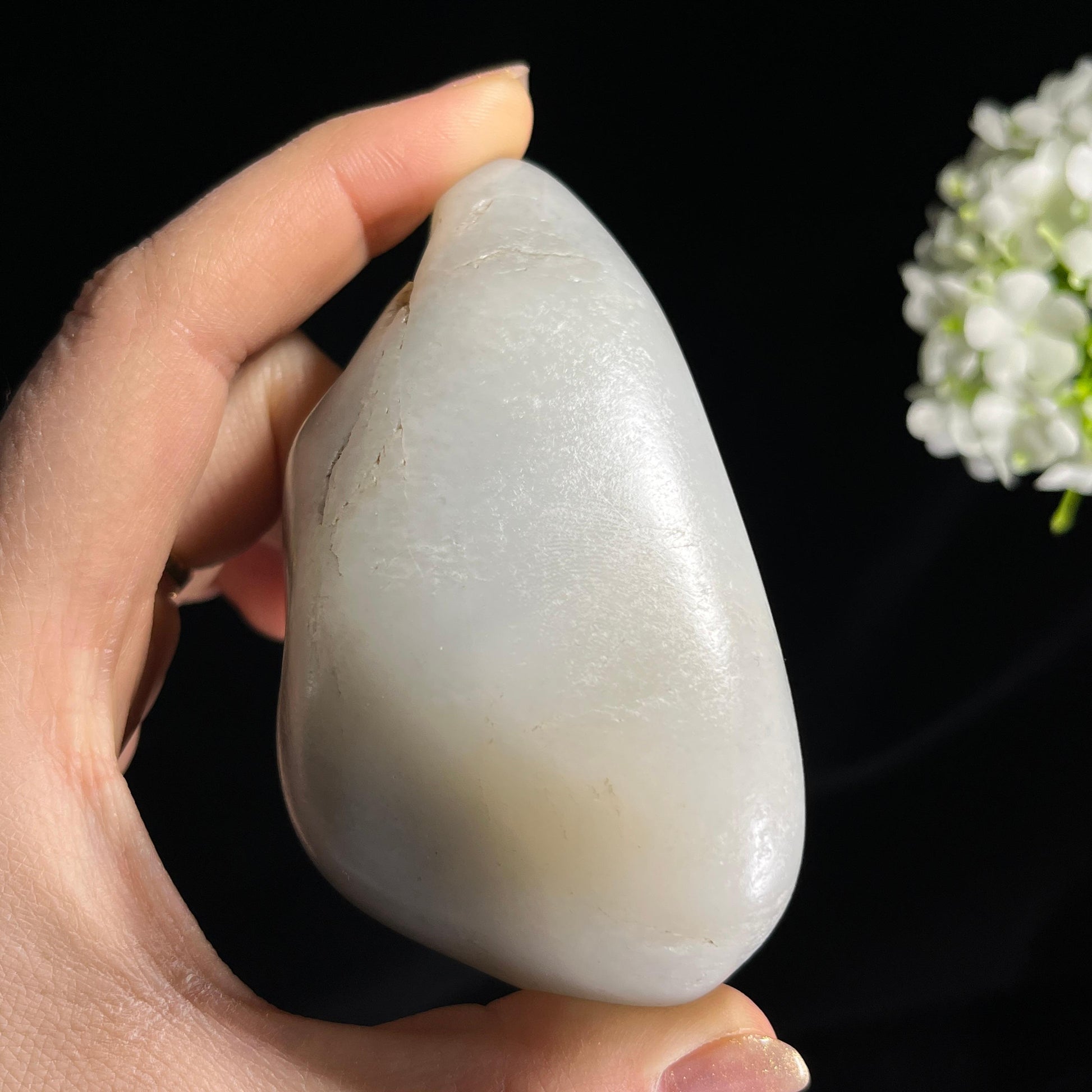 新疆天然和田玉“素玉含烟”青花籽料原石（yc300237）