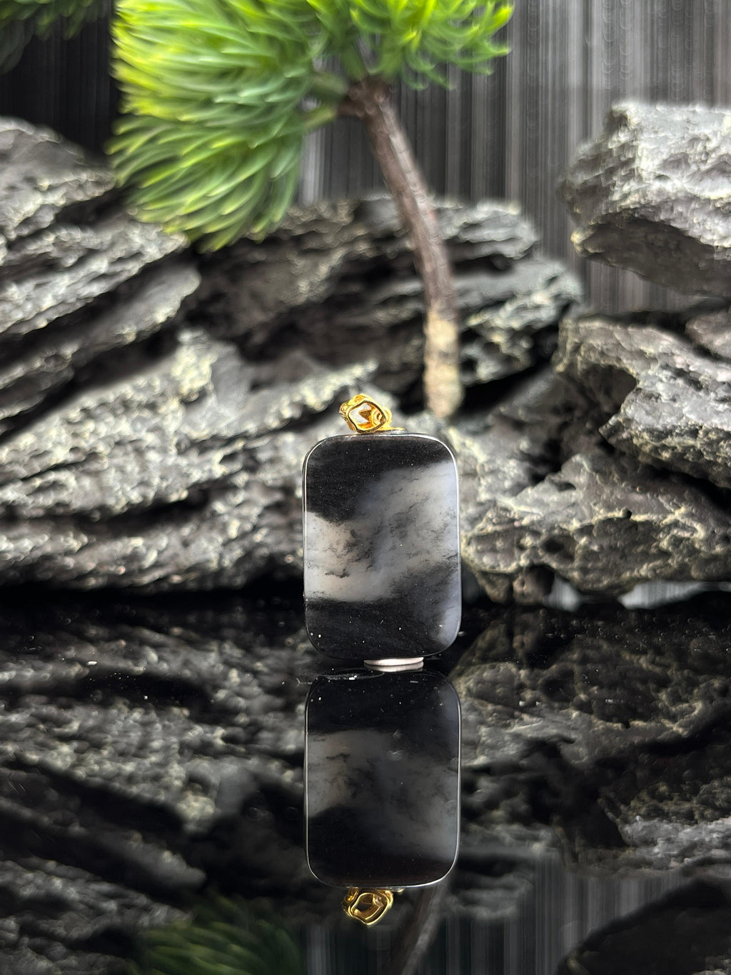 和田玉青花籽料吊坠（yc222802）