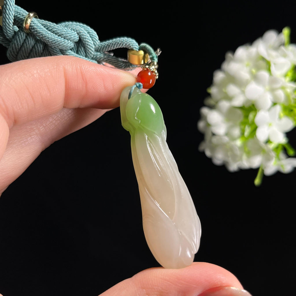 新疆天然和田玉“兰心蕙质”玉兰花雕刻挂件（yc312738）