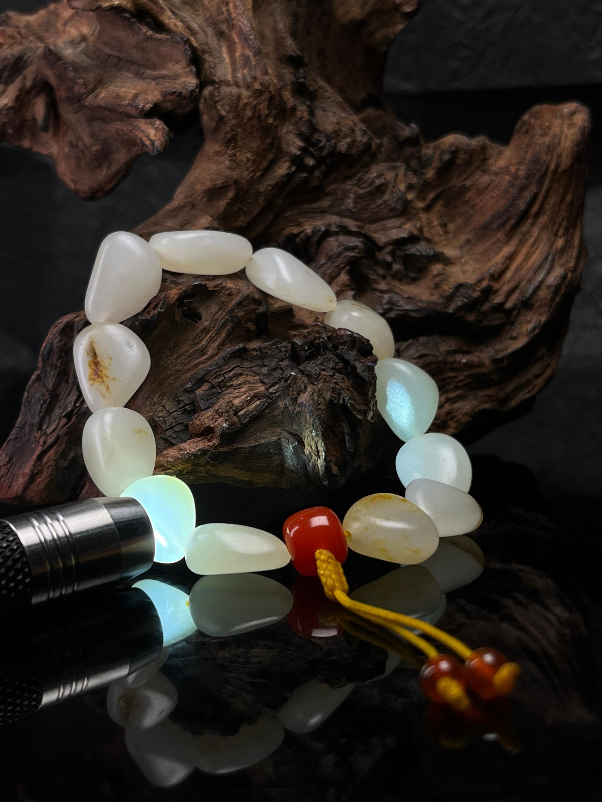 新疆和田玉天然籽料原石白玉黄沁手串（yc232592）