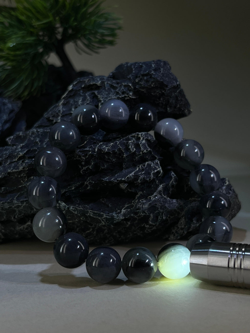 和田玉青花带猫眼籽料多宝串（12.5卡）（yc222820）