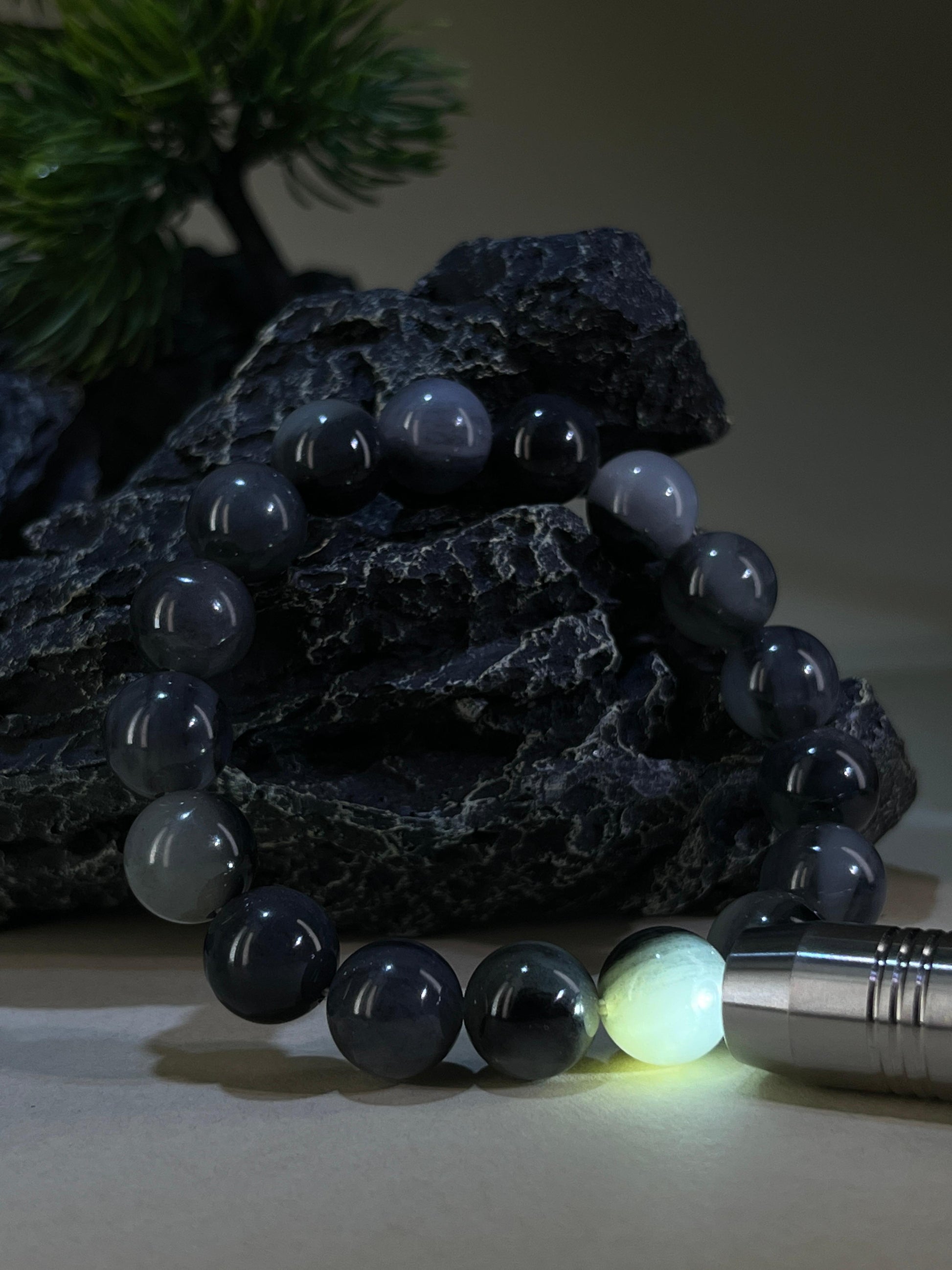 和田玉青花带猫眼籽料多宝串（12.5卡）（yc222820）