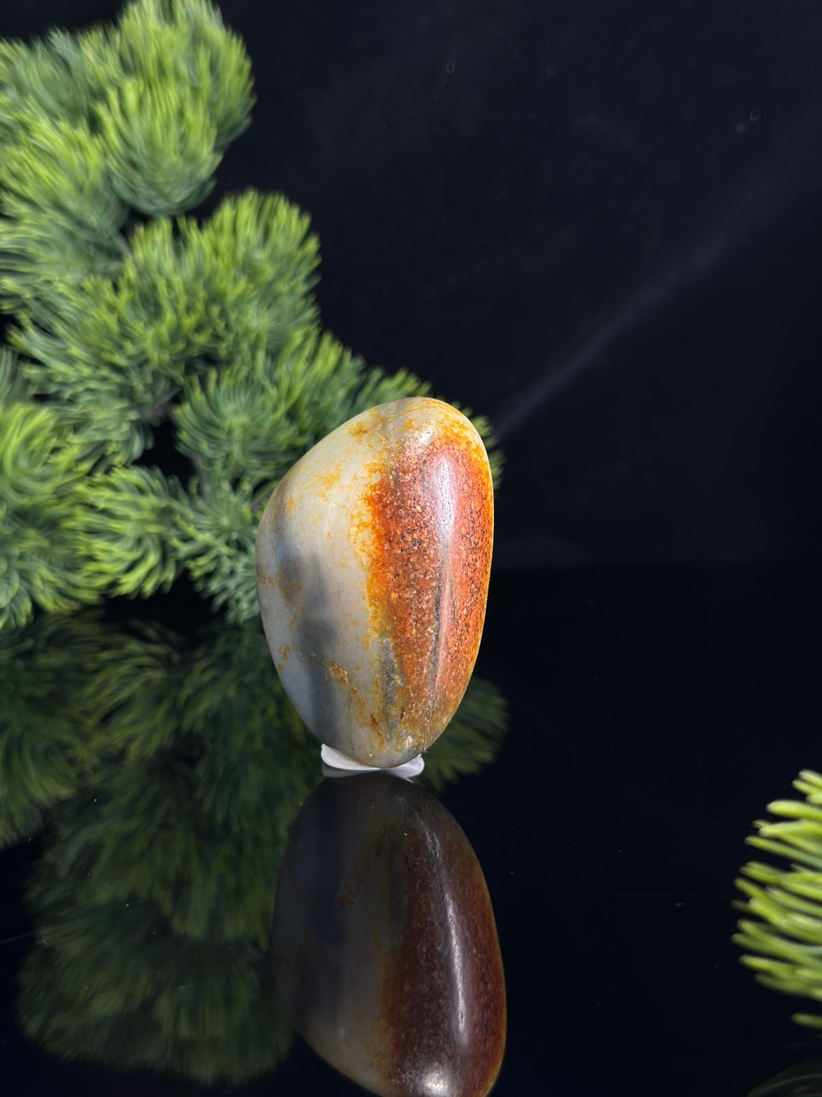 新疆和田玉“红堤分雾”青花聚红双面皮籽料（yc459015）