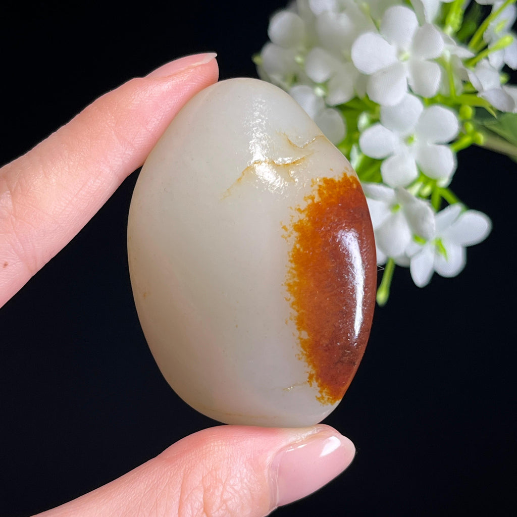 新疆天然和田玉“赤霞抱月”聚红皮籽料（yc326555）