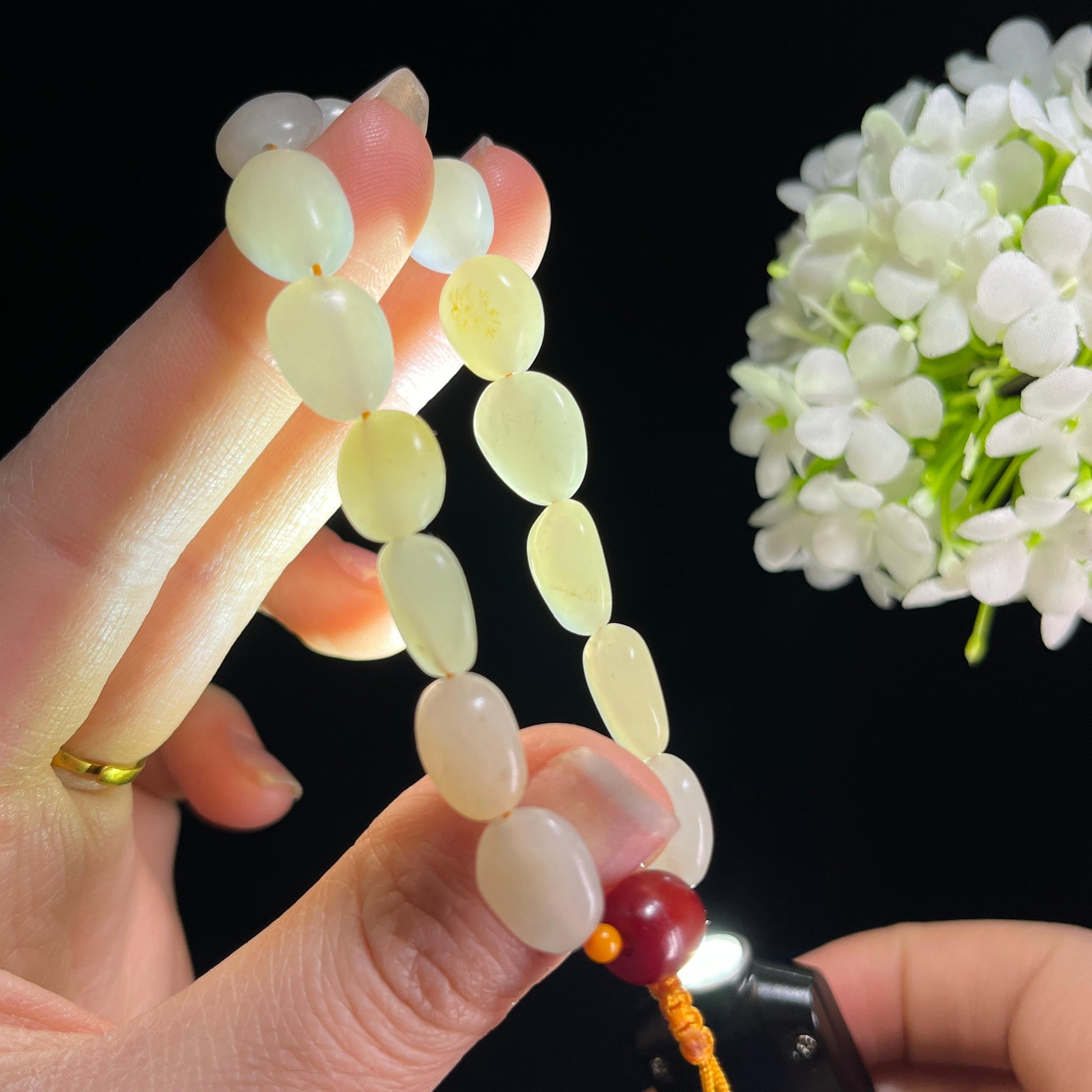 和田玉白玉洒金皮籽料原籽手串（yc332483）