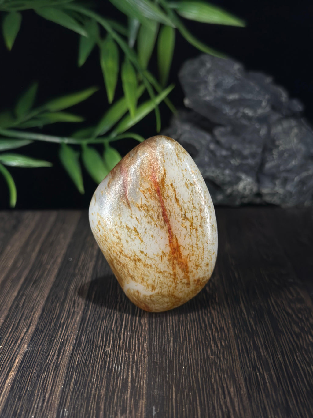 新疆和田玉珍品白玉秋梨皮籽料手把件（yc698546）
