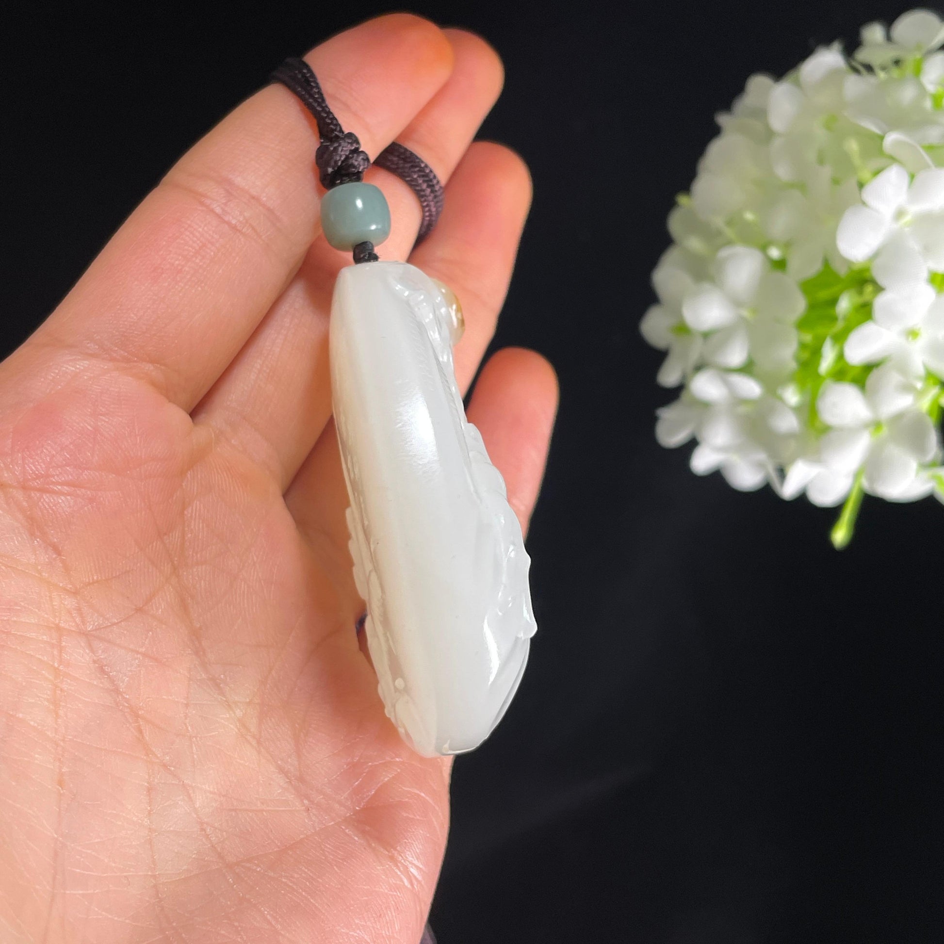 和田玉白玉红皮籽料龙牌挂件（yc384177）