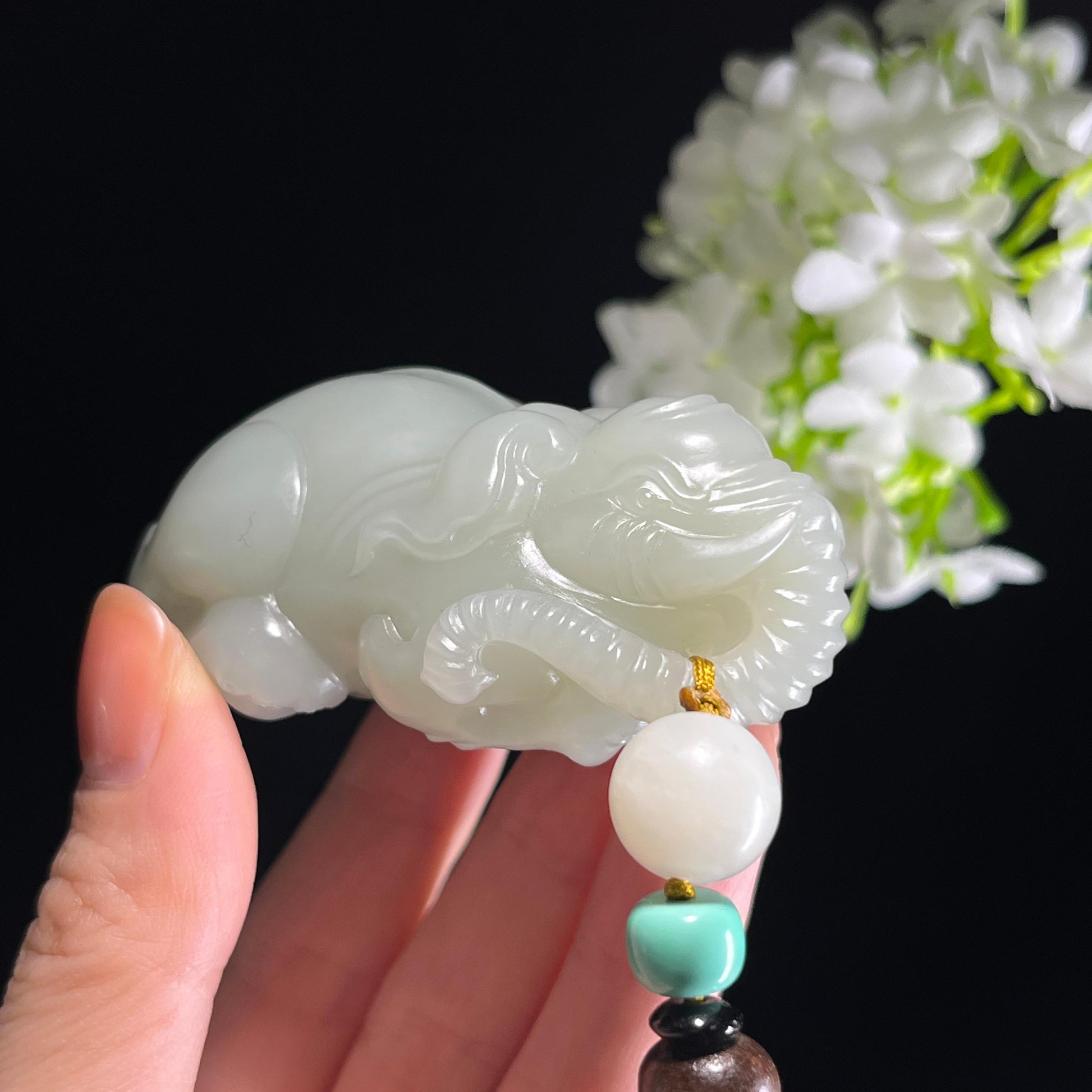 日常视频料，和田玉青白玉“万象更新”象雕刻把件（yc349562）