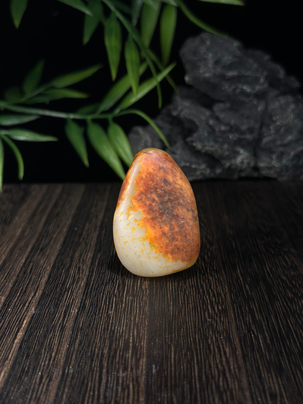 新疆和田玉珍品红皮白肉籽料挂件（yc698549）
