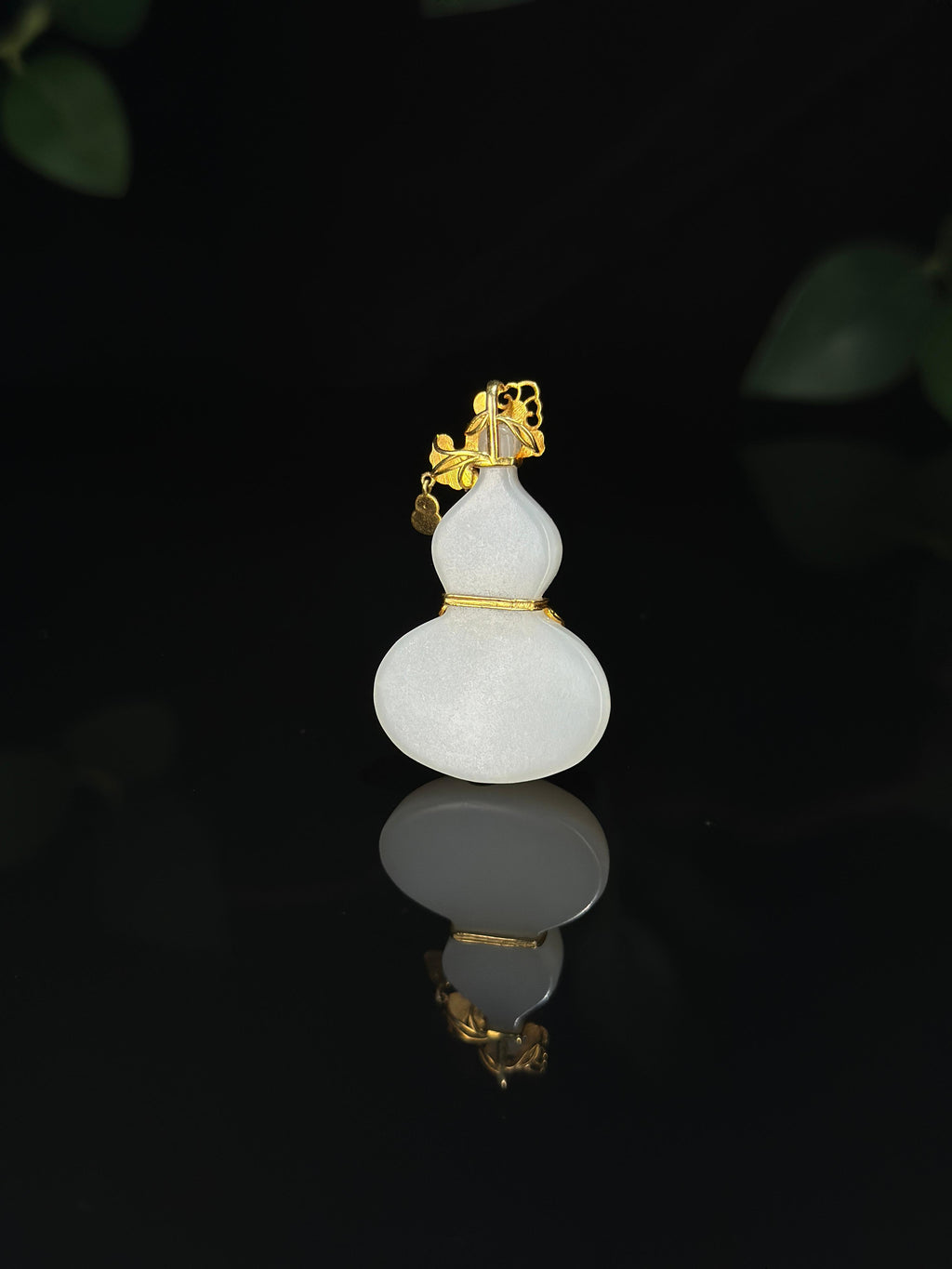 精品和田玉 18K 金镶白玉葫芦吊坠（yc740337）