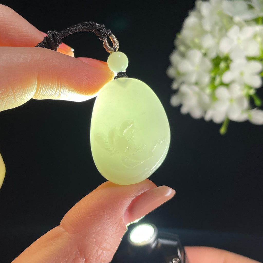 和田玉米达料白玉荷花挂件（yc385521）
