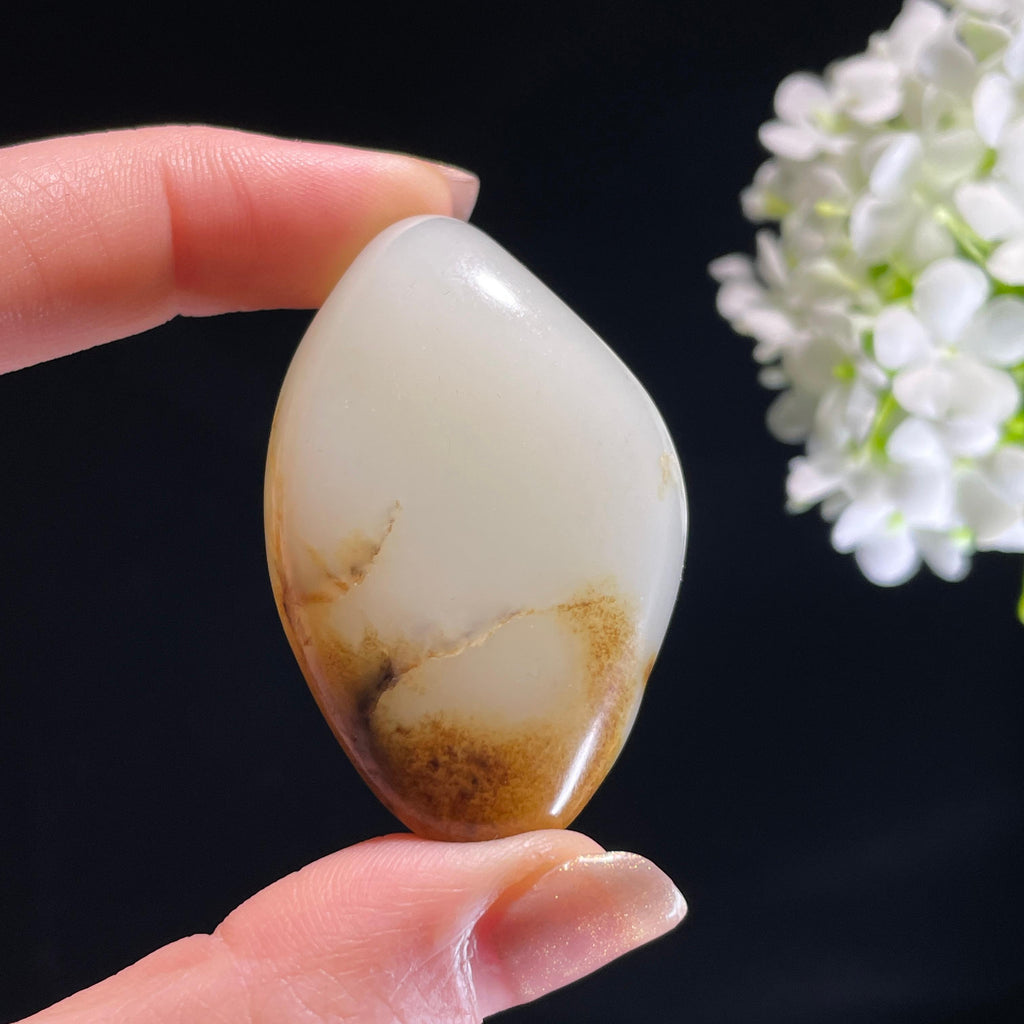 新疆天然和田玉“月落金沙”黑红皮籽料（yc318279）