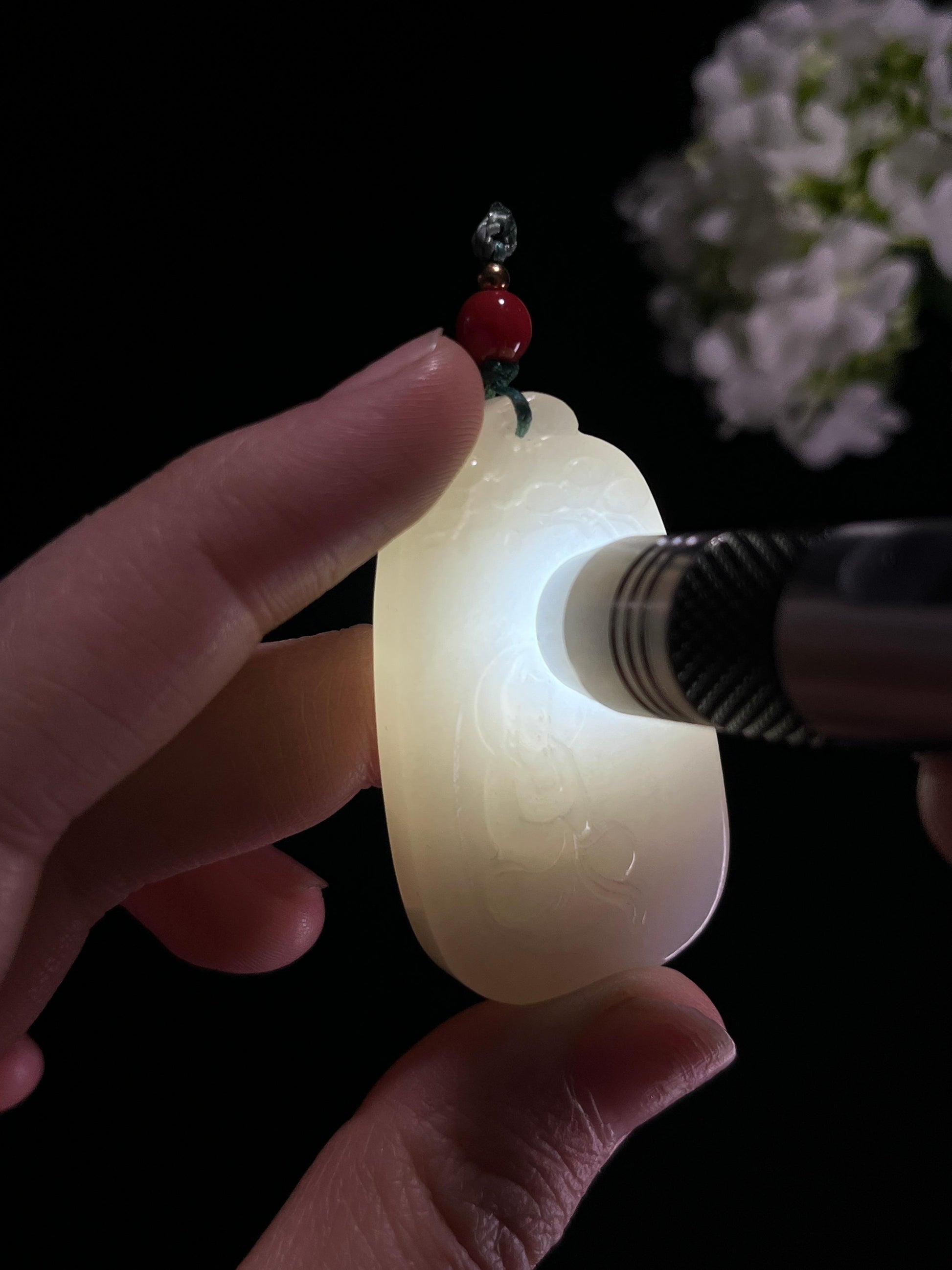 和田玉白玉“玉润慈心”观音雕刻挂件（yc257304）