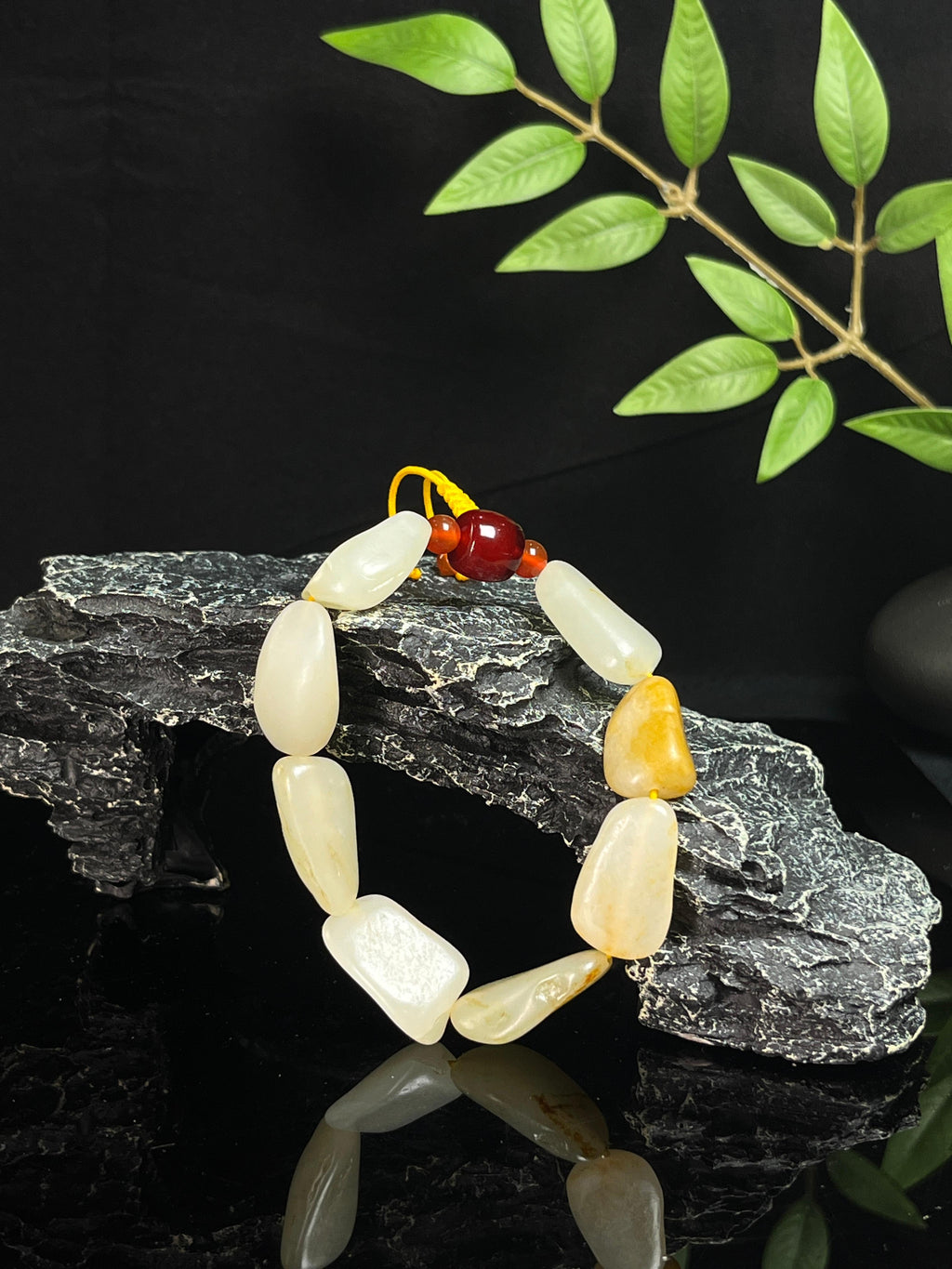 新疆天然和田玉籽料原石手串（yc230365）