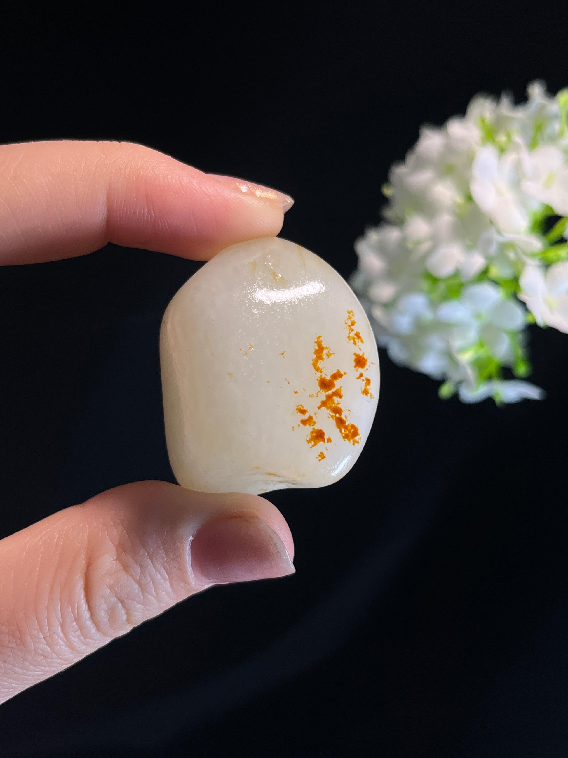 新疆天然和田玉聚红皮籽料原石（yc274645）