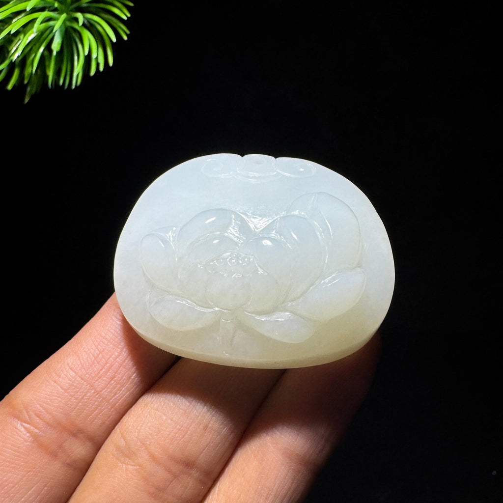 和田玉山料白玉莲花锁牌（yc773204）