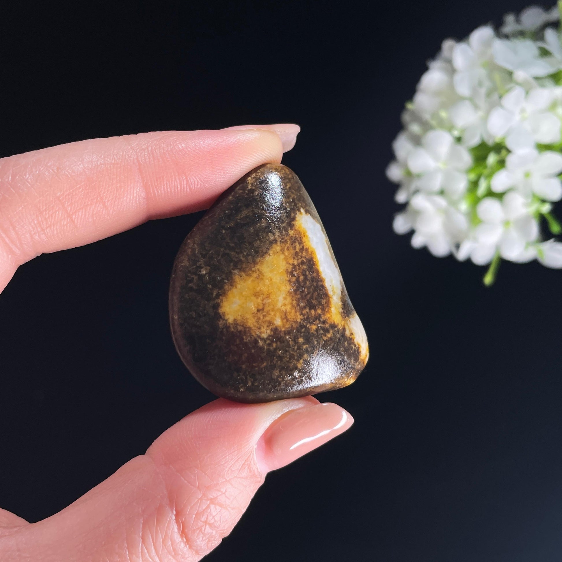 2026.4.9广告流，和田玉白玉“玄壁生金”聚黑皮籽料（yc386333）