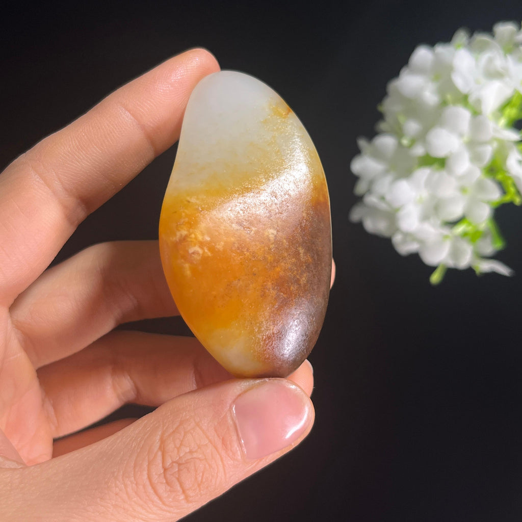 和田一级白意境黑红皮“琼玉霞烟”籽料原石（yc294871）