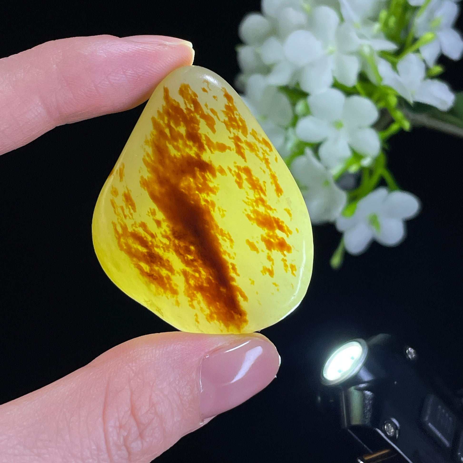 和田玉青白玉“云蒸霞蔚”聚红皮籽料（yc330400）