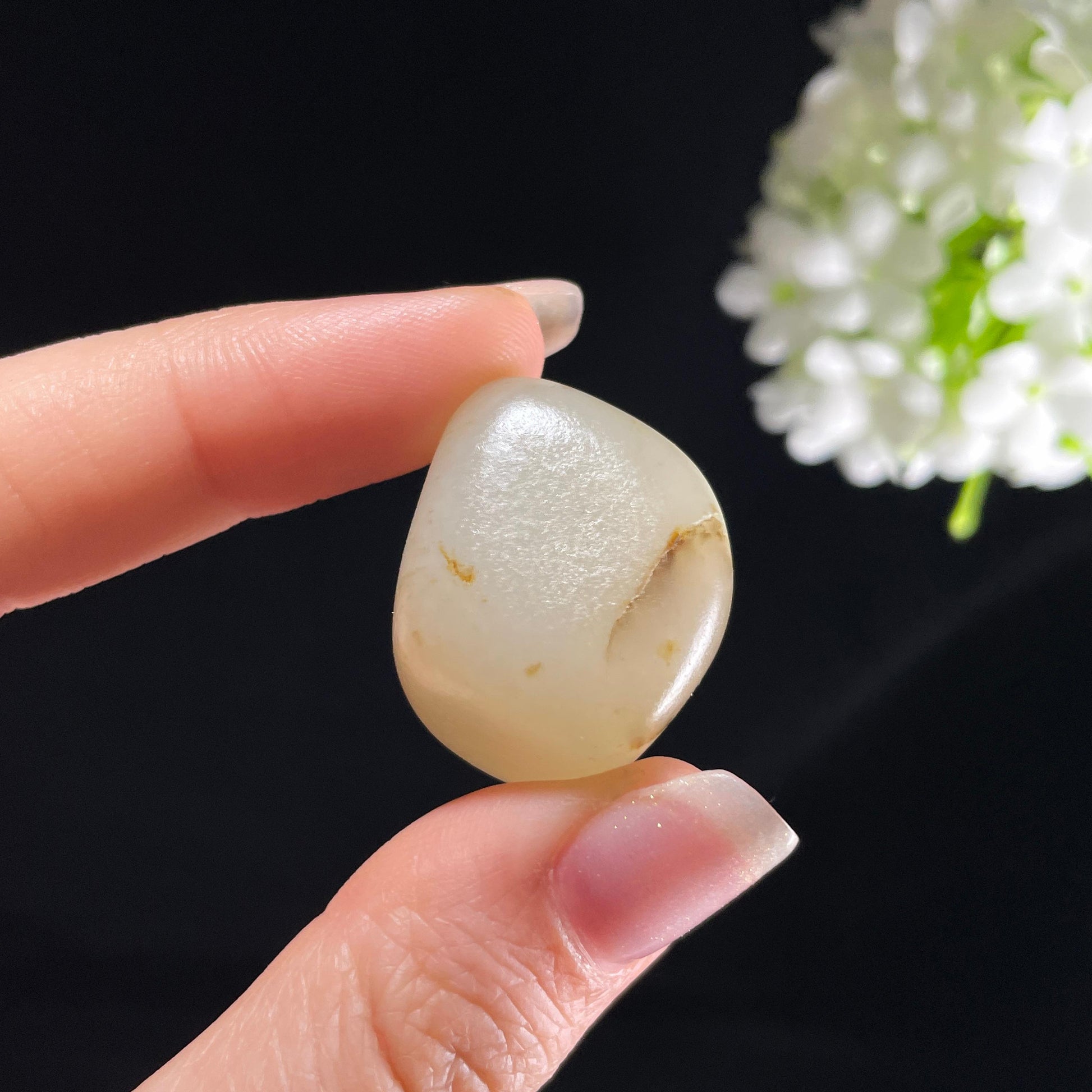 和田玉白玉“黛影梳痕”黑红皮籽料（yc394219）