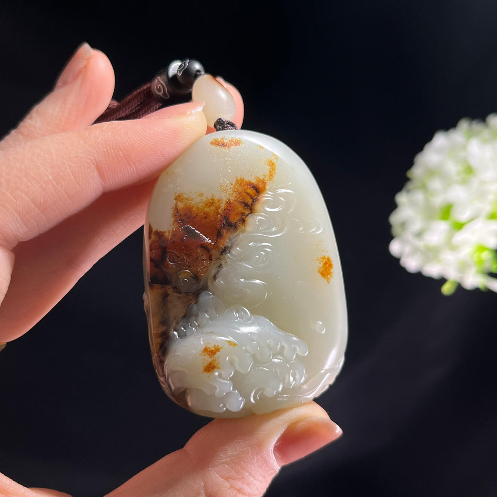 和田玉白玉洒红皮“润玉栖云兽”籽料雕刻成品（yc283786）