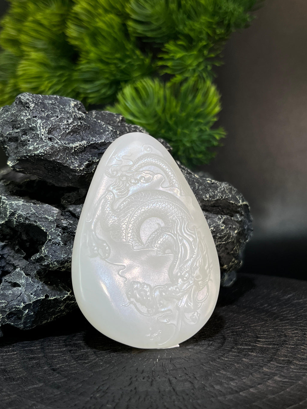 天然和田玉山料白玉观音水滴型挂件（yc228102）