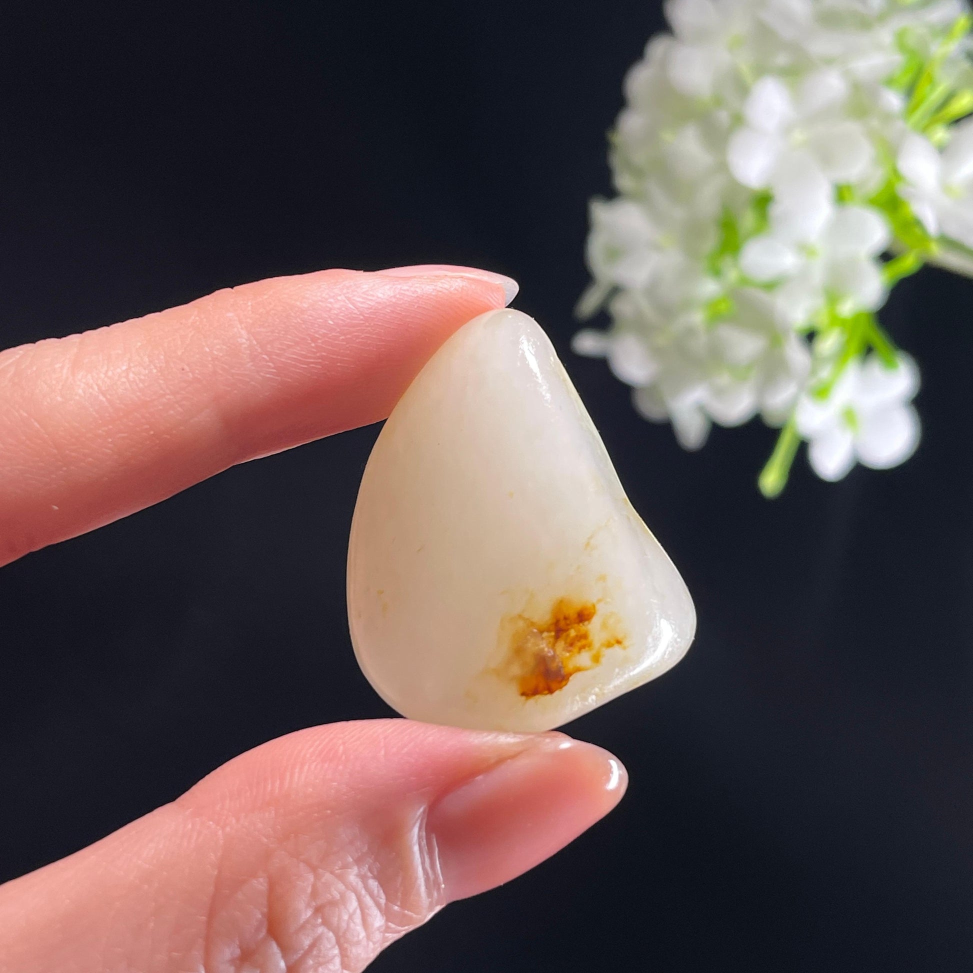 和田玉“枫点月华”白玉洒金洒红皮籽料（yc422630）