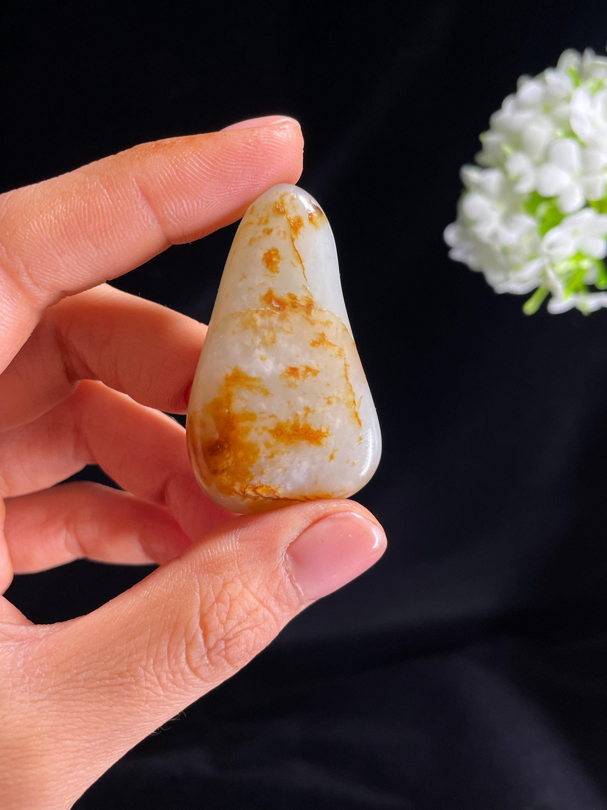 和田玉白玉聚红皮籽料原石（yc265492）