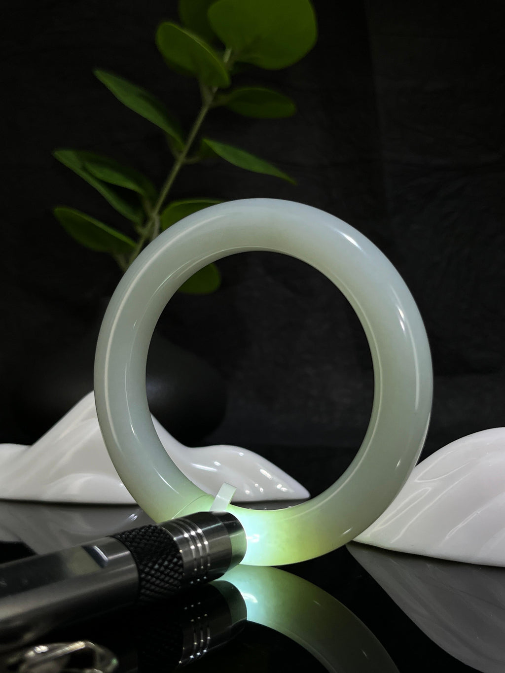 和田玉高青白手镯（57卡）（yc231972）