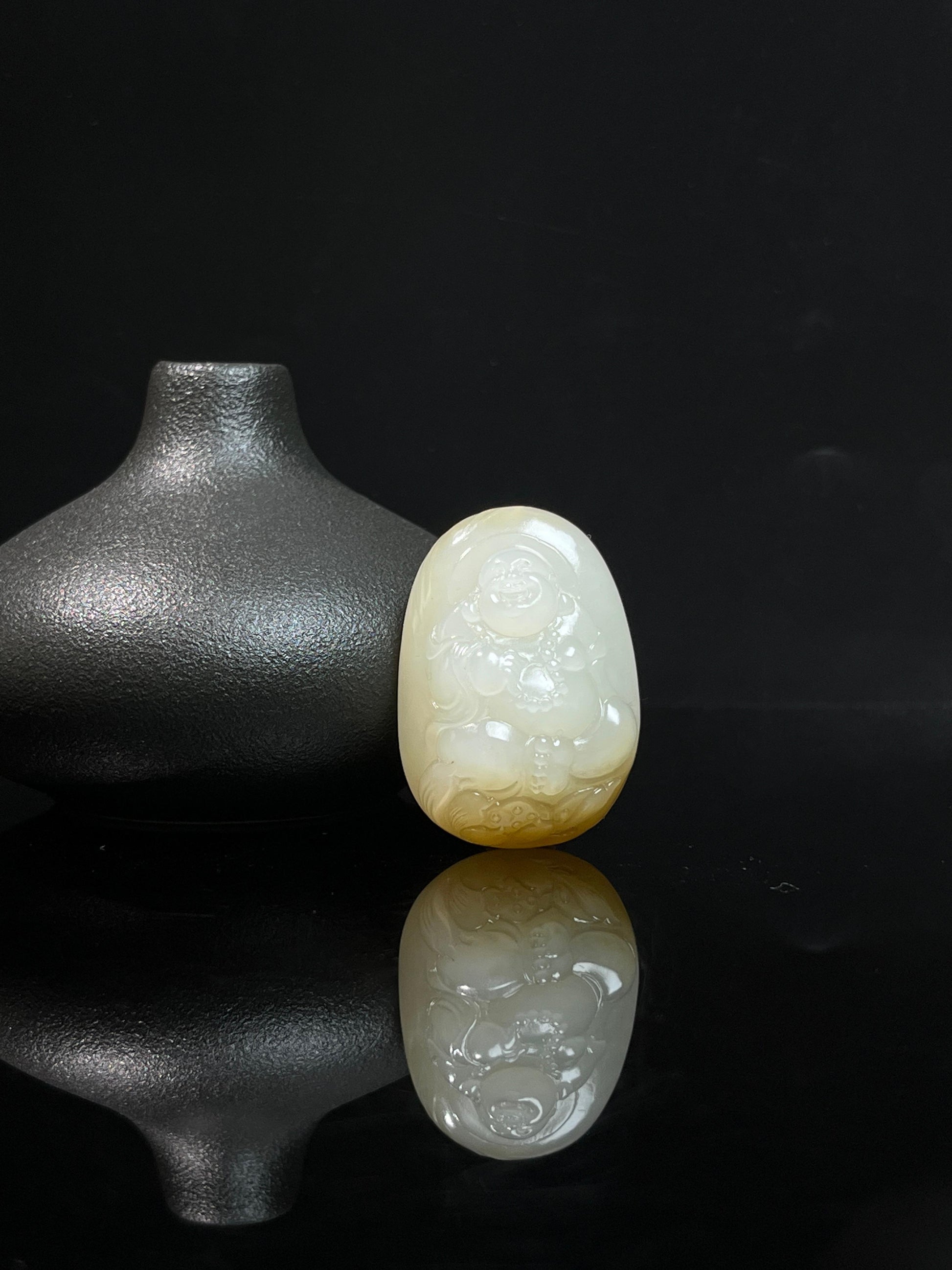 新疆和田玉若羌黄口料弥勒佛挂件（yc239992）