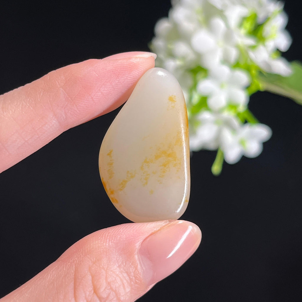 和田玉白玉“金沙画雪”洒金聚黄皮籽料（yc330163）