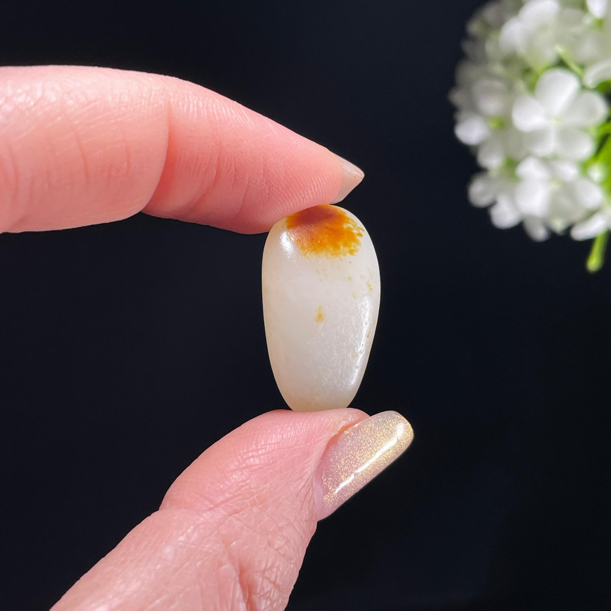 新疆天然和田玉白玉洒金皮聚红皮精品戒面籽（yc362966）