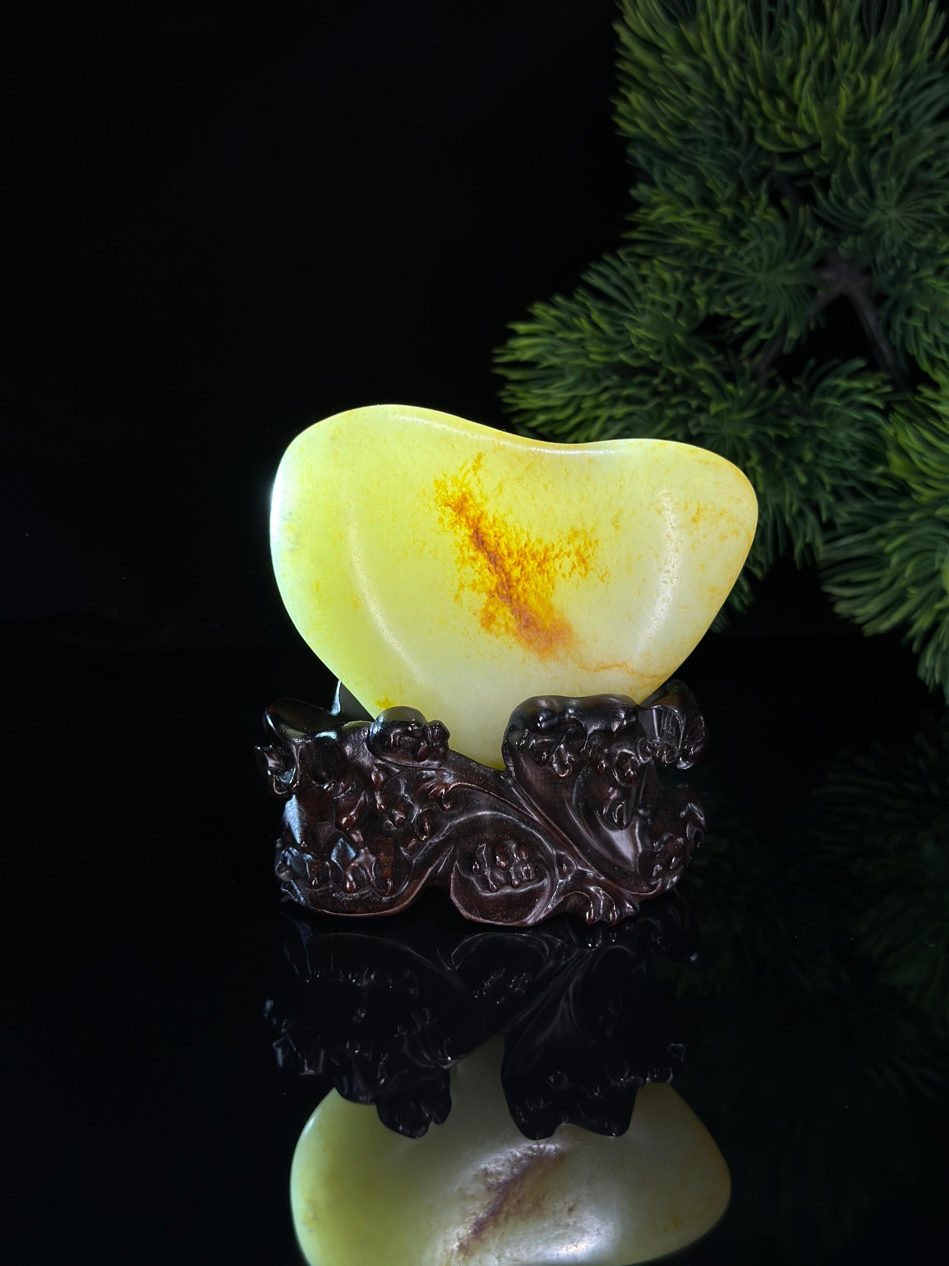 新疆和田玉青白玉洒金皮心形籽料摆件（yc536236）