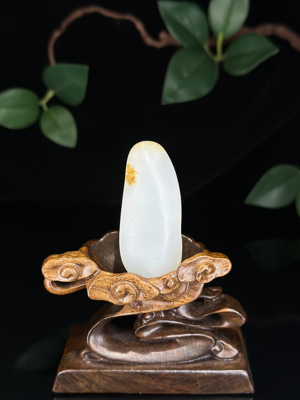 和田玉白玉秋梨皮“一抹秋阳”精品籽料挂件（yc749821）