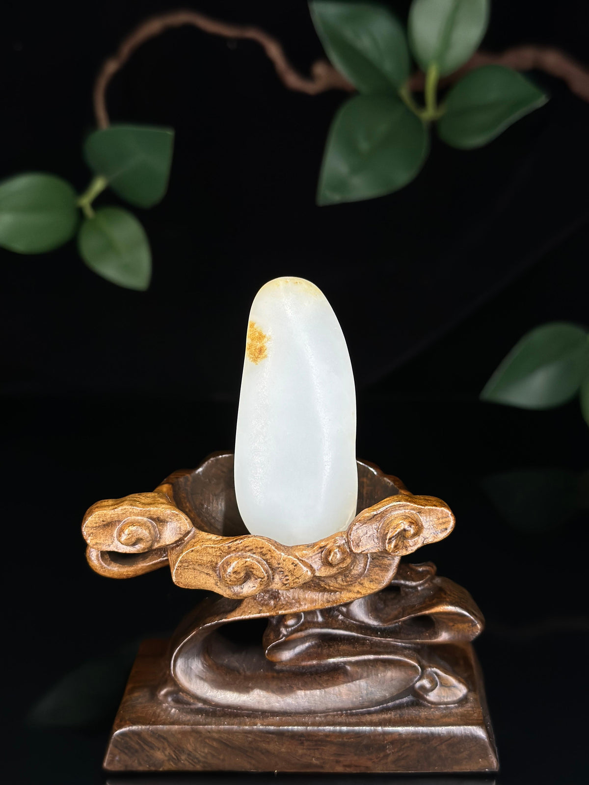 和田玉白玉秋梨皮“一抹秋阳”精品籽料挂件（yc749821）