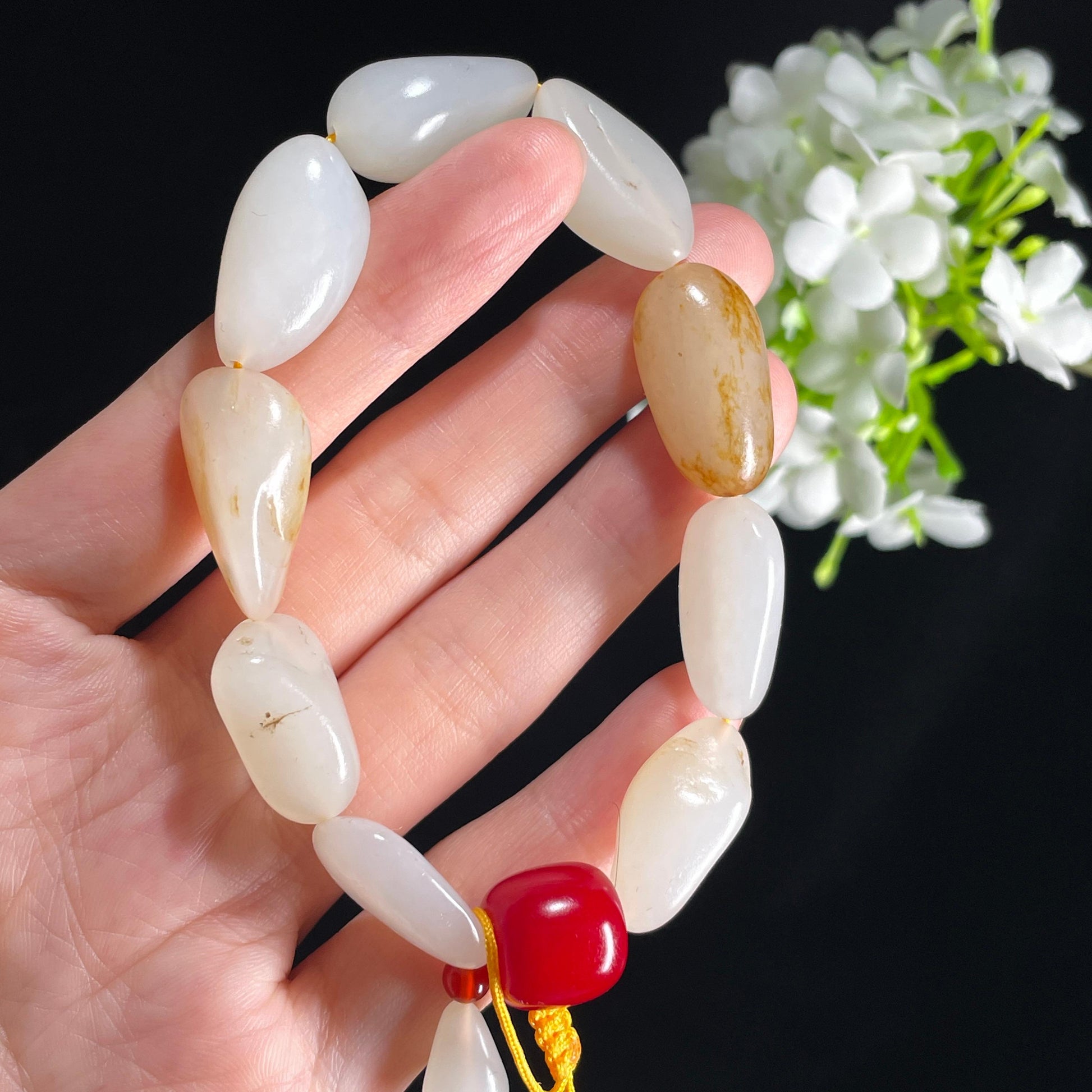 新疆和田玉天然原籽手串（9颗）（yc396007）