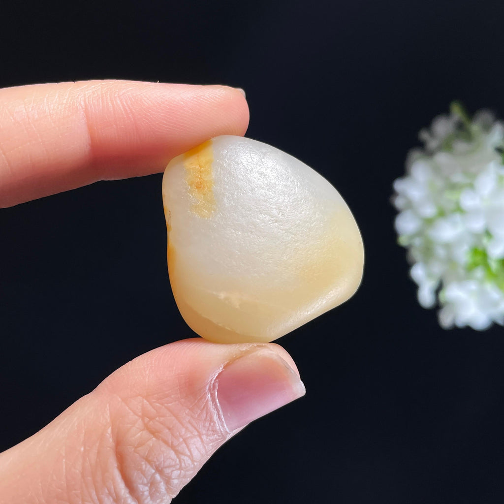 新疆和田玉“双金分雪”白玉聚黄皮籽料（yc440508）