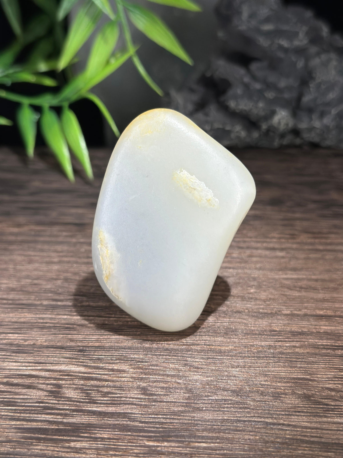 新疆和田玉白玉黑红皮洒金皮籽料手把件（yc716051）