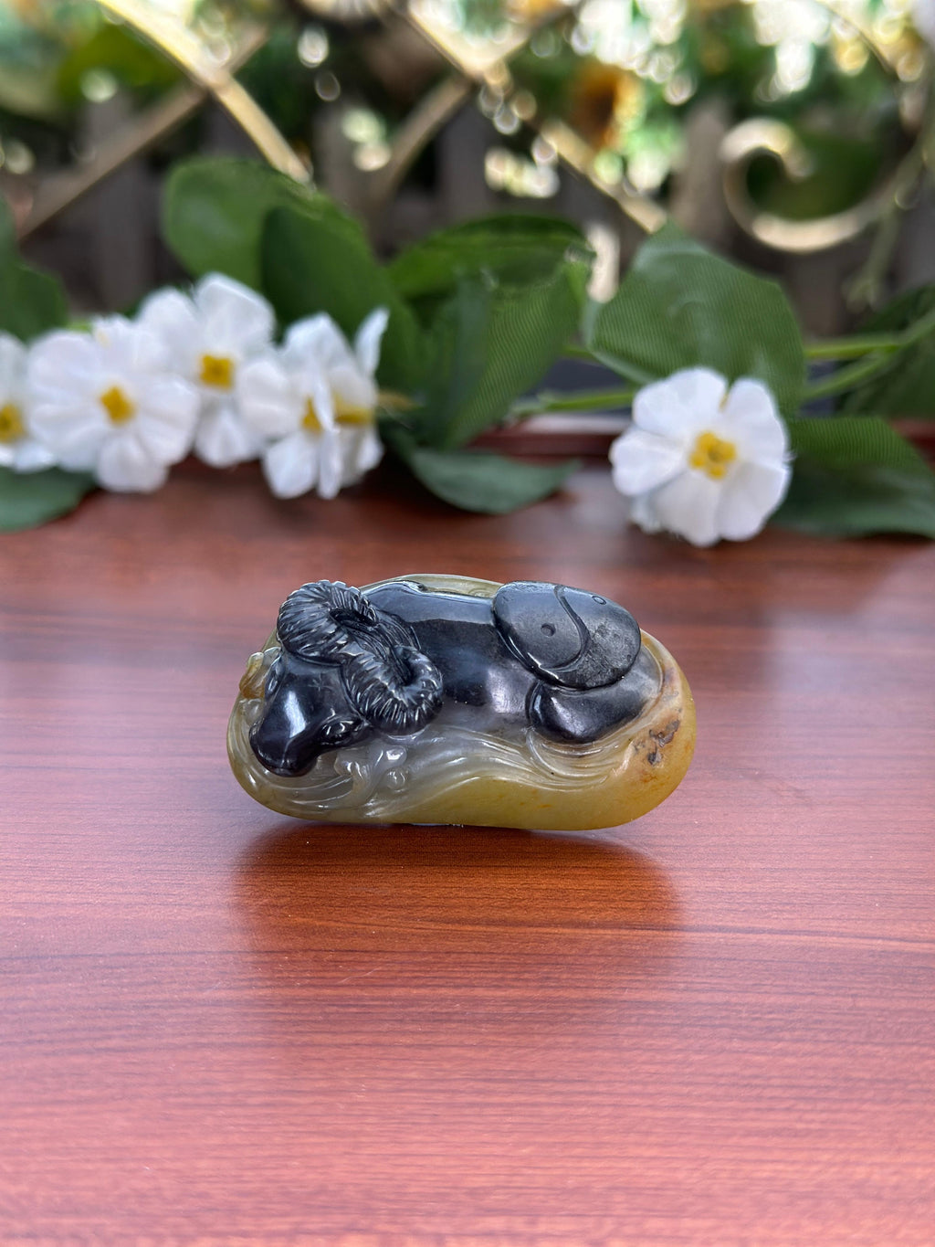 新疆和田玉青花籽料扭转乾坤挂件（yc707989）
