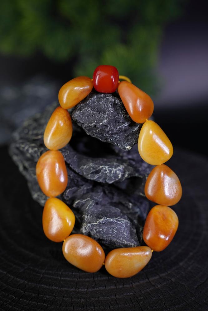 新疆和田玉黄沁皮籽料原石手串（修）（yc229801）