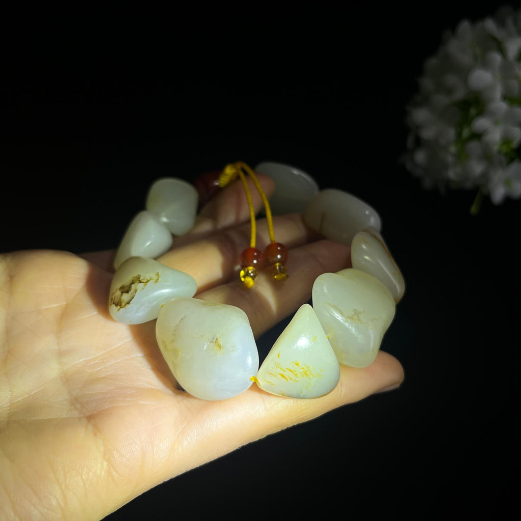 和田玉白玉洒金秋梨皮“雪落金沙”籽料原籽手串（yc320508）