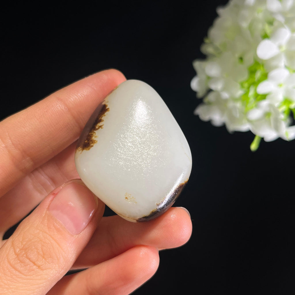 和田玉白玉聚黑皮“天地墨痕”天地皮籽料（yc349691）