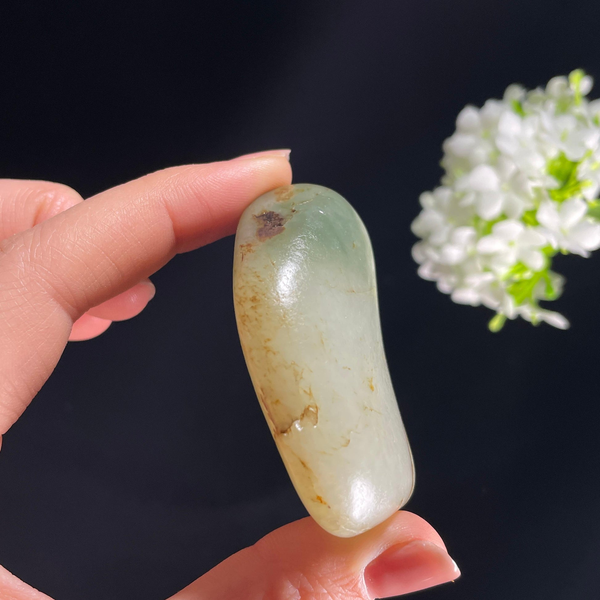 和田玉带翠青白玉“翠痕栖玉”籽料原石（yc283040）