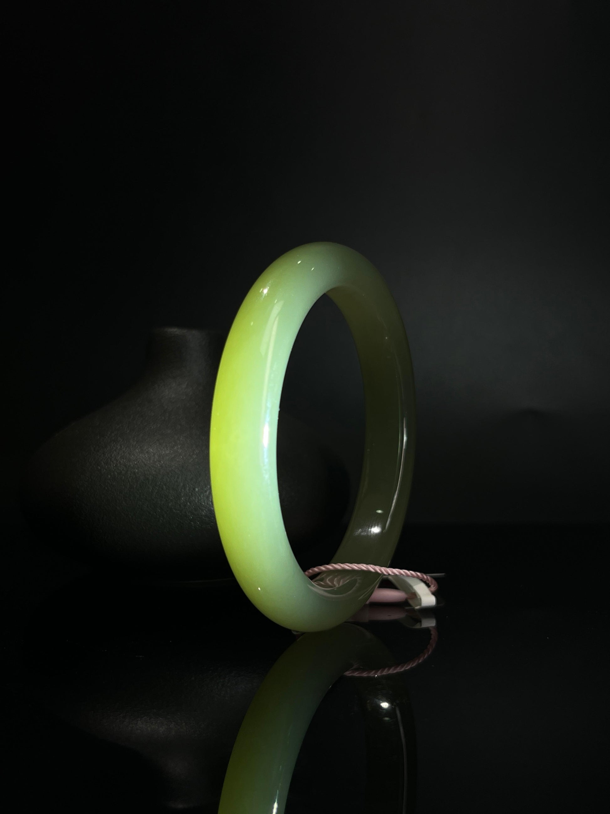 天然和田玉湖水绿手镯（yc242258）