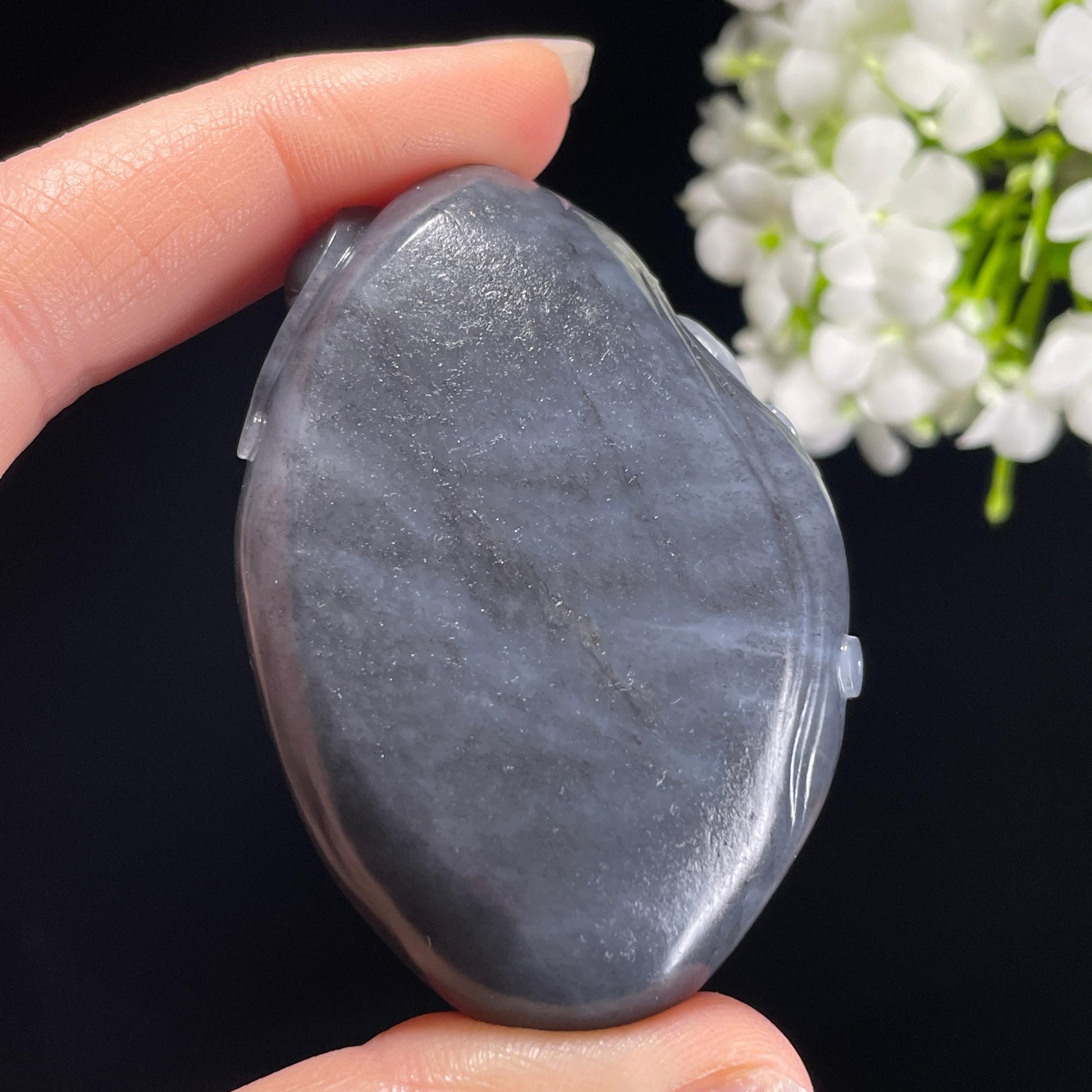 和田玉青花籽料拜相封侯雕刻手把件（yc326485）