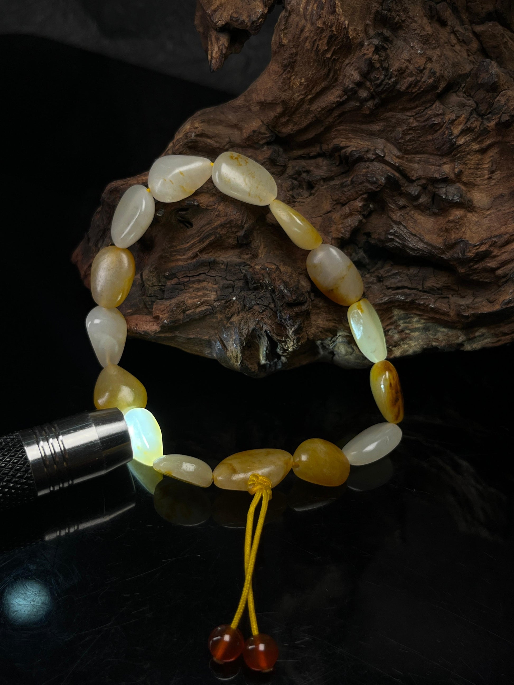 新疆和田玉天然籽料原石黄沁手串原皮原籽（yc232604）