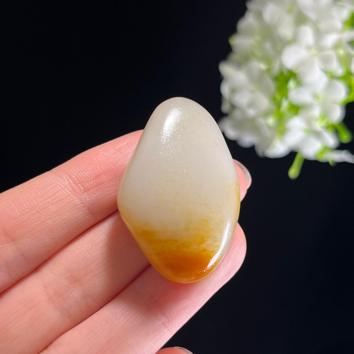 和田玉白玉“晓日熔金”聚黄皮籽料（yc351430）