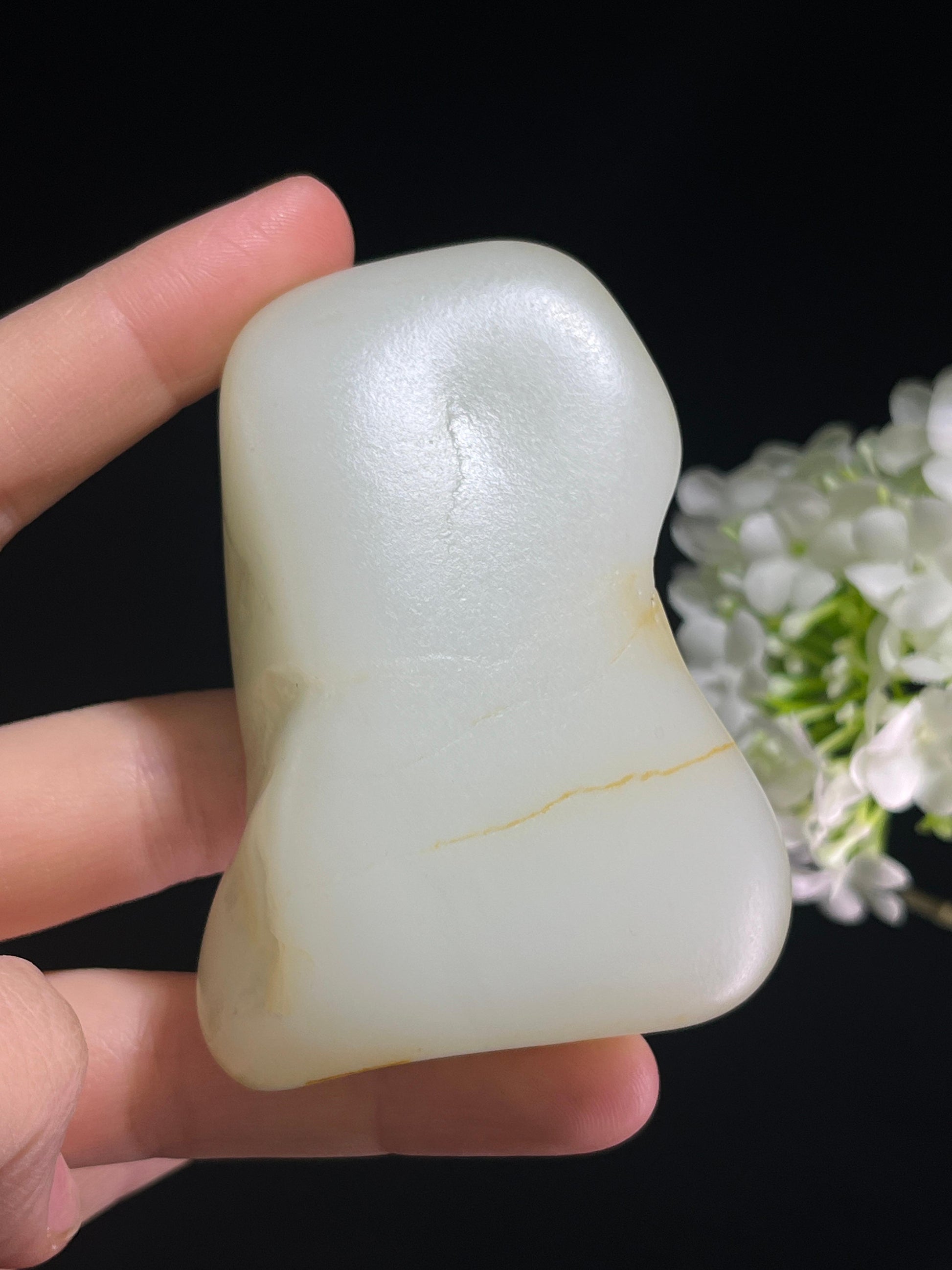 新疆和田玉收藏级羊脂白玉籽料原石手把件（yc253877）