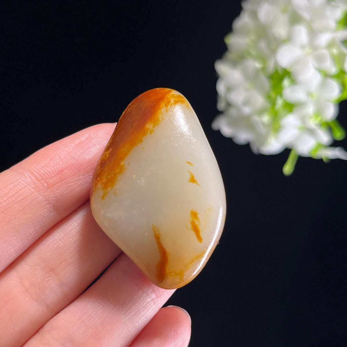 和田玉白玉“赤焰衔霜”红皮籽料（yc351433）